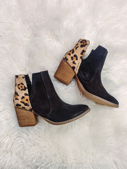 Naughty Monkey - CAMILYN - Black And Leopard Bootie - Red Fox Boutique